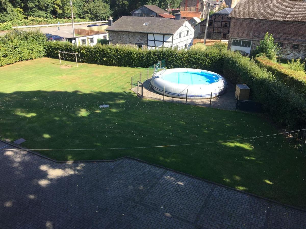 A Large Family House Vila Stavelot Exterior foto